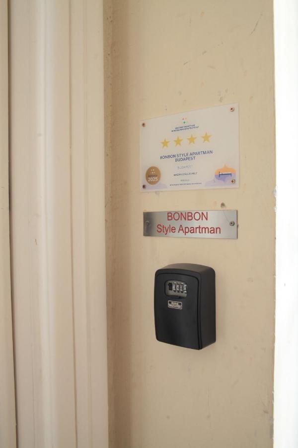 Bonbon Style Apartman Budapest Esterno foto