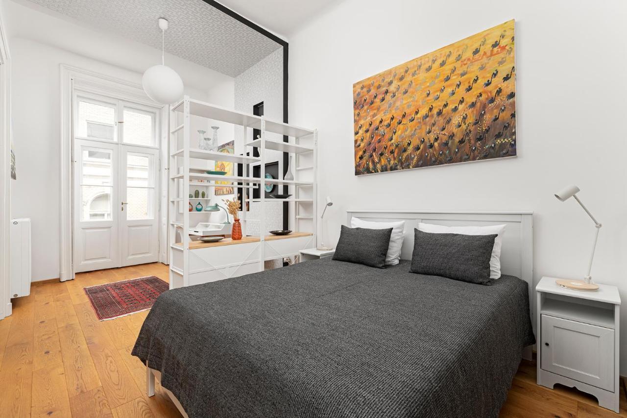 Bonbon Style Apartman Budapest Esterno foto